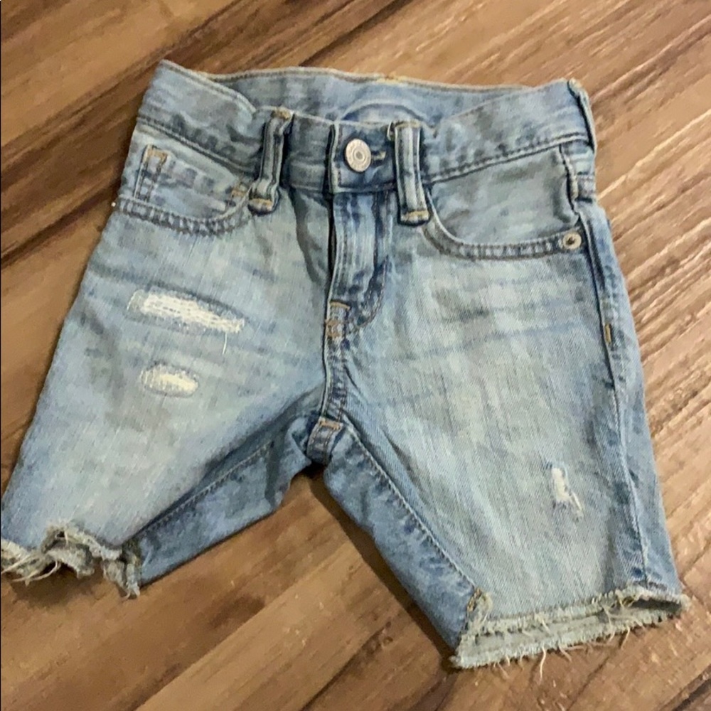 2T DENIM GAP JEAN SHORTS